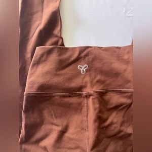 TnaLIFE™ Cheeky Hi-Rise Legging 50% off